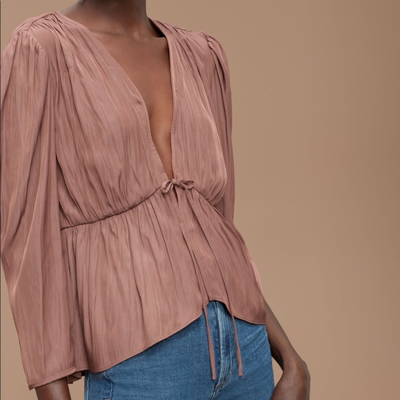 Aritzia Tops - Wilfred Shanina tie front blouse